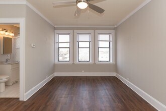 817 W Lakeside Pl in Chicago, IL - Building Photo - Building Photo