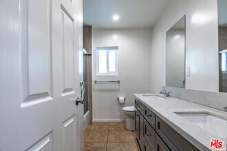 1112 Ocean Park Blvd in Santa Monica, CA - Building Photo - Building Photo