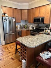 60 Putnam St, Unit #2 in Boston, MA - Foto de edificio - Building Photo