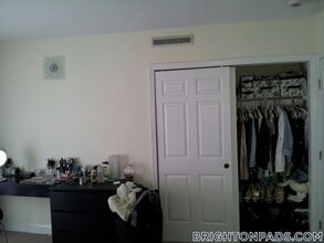 8-10 Glencoe St., Unit 4 in Boston, MA - Building Photo - Building Photo