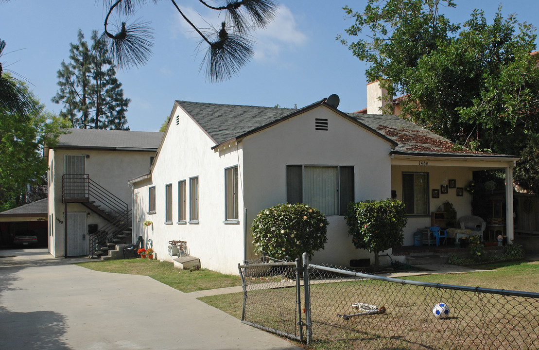 1466 Locust St in Pasadena, CA - Building Photo