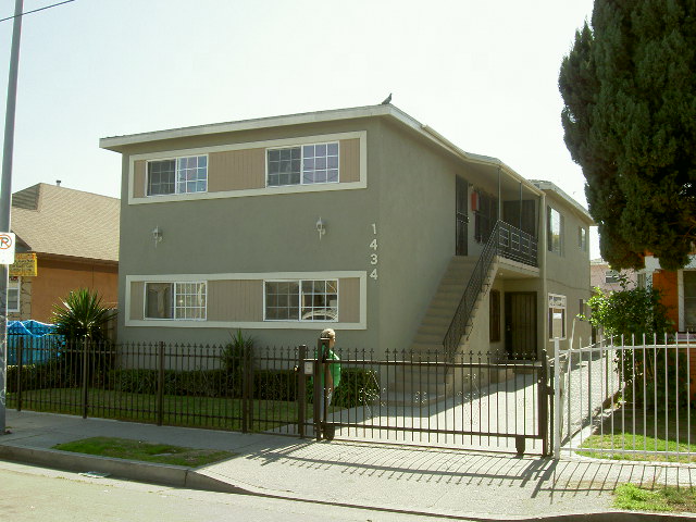 1434 E 51st St in Los Angeles, CA - Building Photo