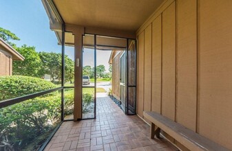 13335 Cross Pointe Dr in West Palm Beach, FL - Building Photo - Building Photo