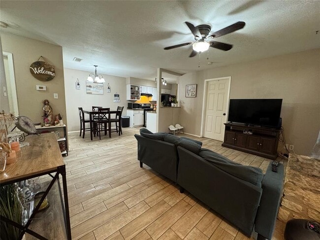 property at 401 Cypress Ln