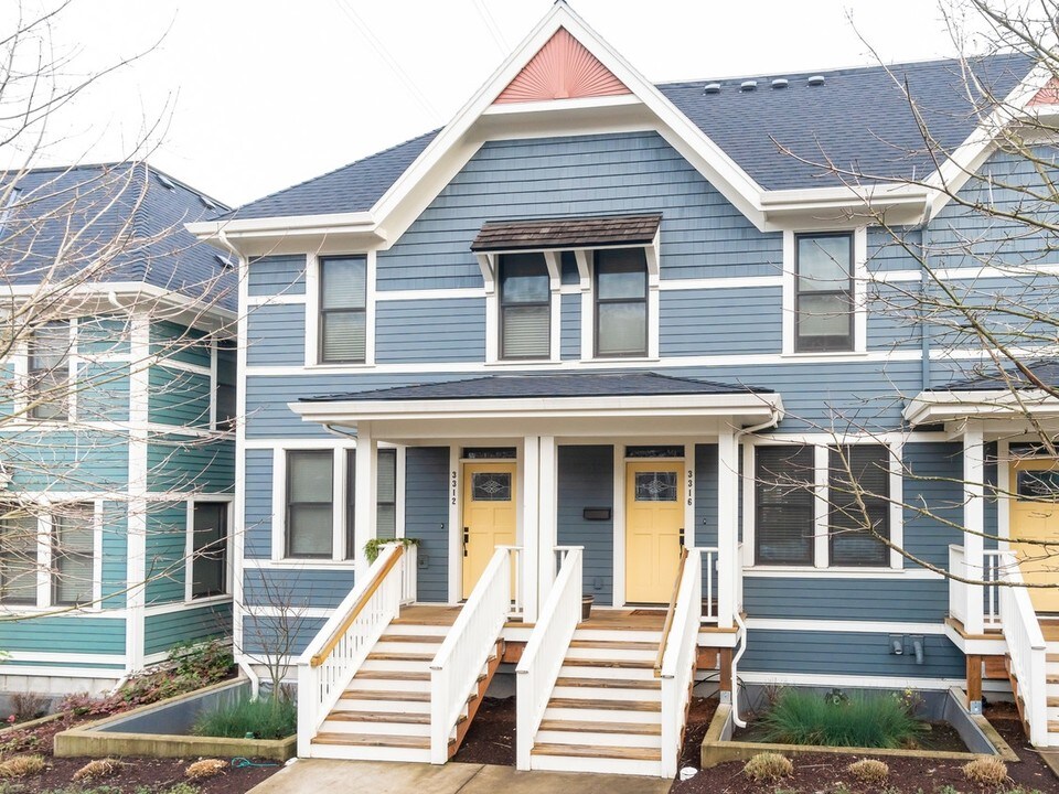 3312 SW 1st Ave in Portland, OR - Building Photo