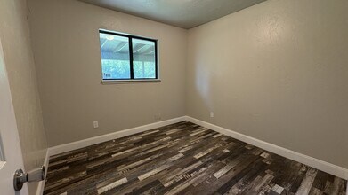 7413 Drexel Ave in Oklahoma City, OK - Building Photo - Building Photo