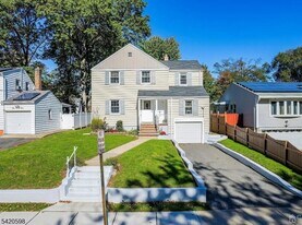 239 E 4th Ave in Roselle, NJ - Building Photo