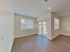 12514 N 60th Ave in Glendale, AZ - Building Photo - Building Photo