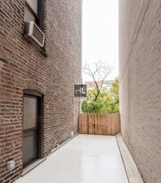 Lexington Avenue, Unit 4 in New York, NY - Building Photo