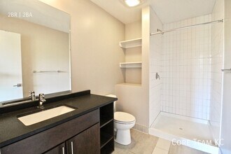 3632 Gillham Rd in Kansas City, MO - Building Photo - Building Photo