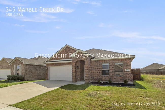 345 Marble Creek Dr in Fort Worth, TX - Foto de edificio - Building Photo