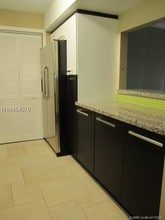 100 Lakeview Dr-Unit -2D in Weston, FL - Building Photo - Building Photo