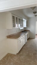 4920 W 123rd Pl in Hawthorne, CA - Foto de edificio - Building Photo