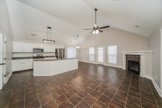 5706 Bedford Loop W in Southaven, MS - Building Photo - Building Photo