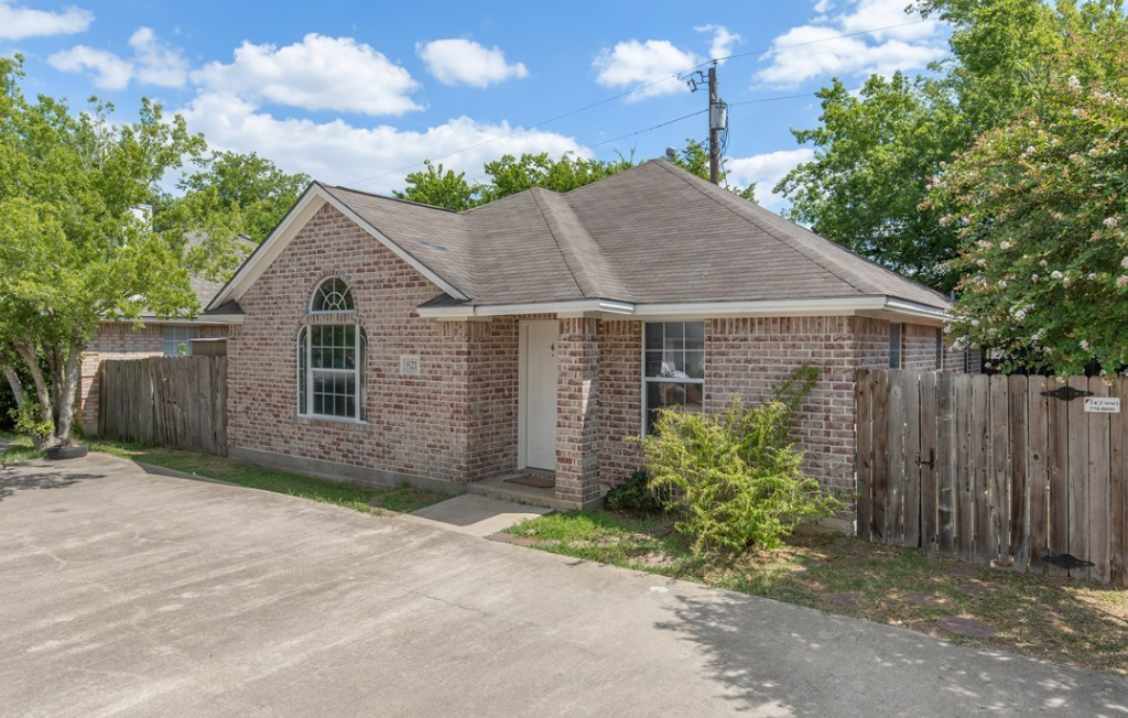 821 Ave A in College Station, TX - Building Photo