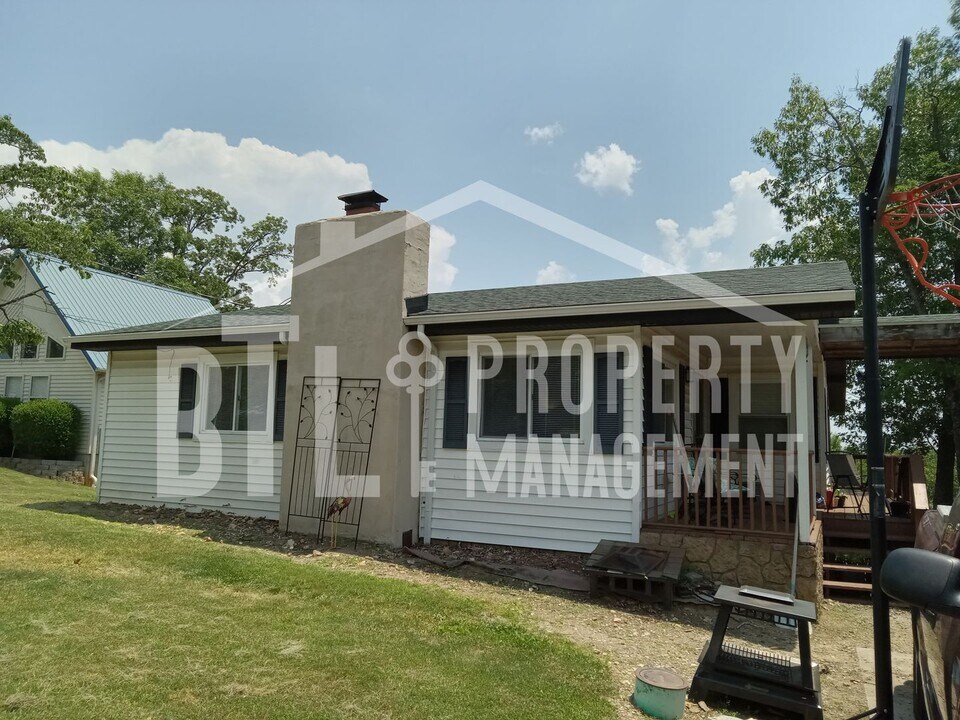 414 Compton Ridge Rd in Branson, MO - Building Photo