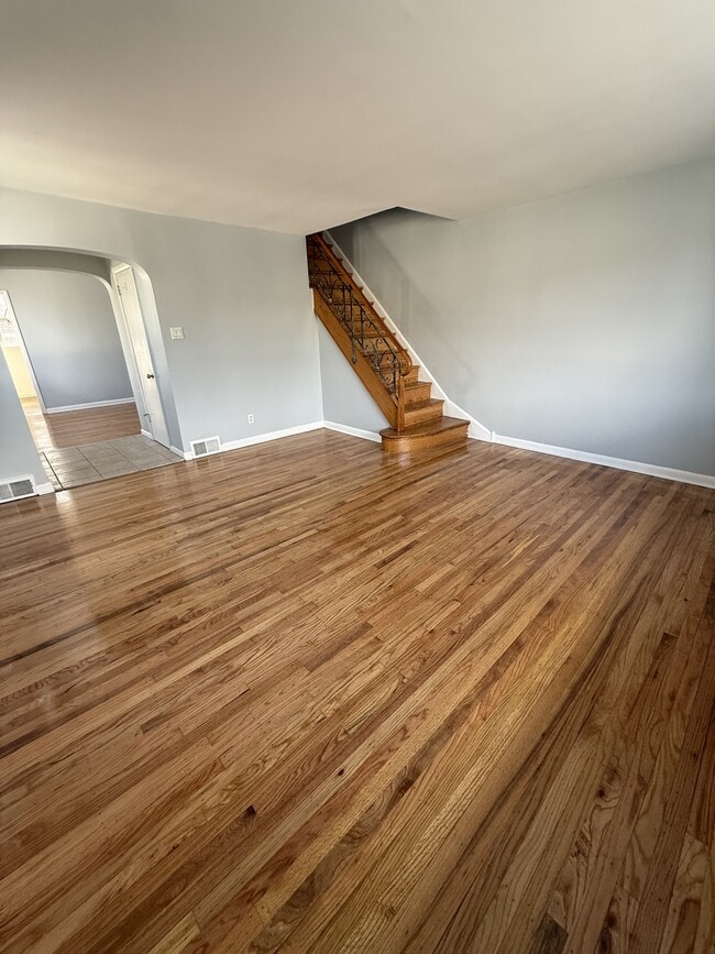 8204 Woolston Ave in Philadelphia, PA - Building Photo - Building Photo