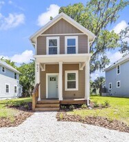 962 Alexander St in St. Augustine, FL - Building Photo