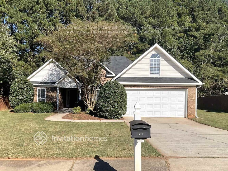 1127 Chateau Terrace in Mcdonough, GA - Building Photo