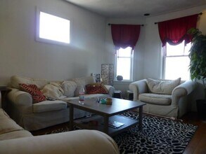 26 Union St, Unit #2 in Boston, MA - Building Photo - Building Photo