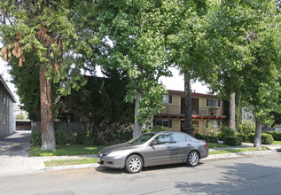 Mariposa Apartments in Mountain View, CA - Building Photo - Building Photo