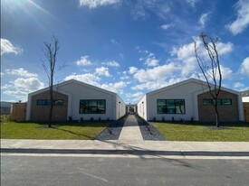 1412 E Iris Ave in McAllen, TX - Building Photo