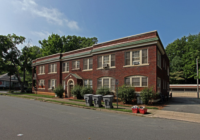 Harris Apartments in Charlotte, NC - Building Photo - Building Photo