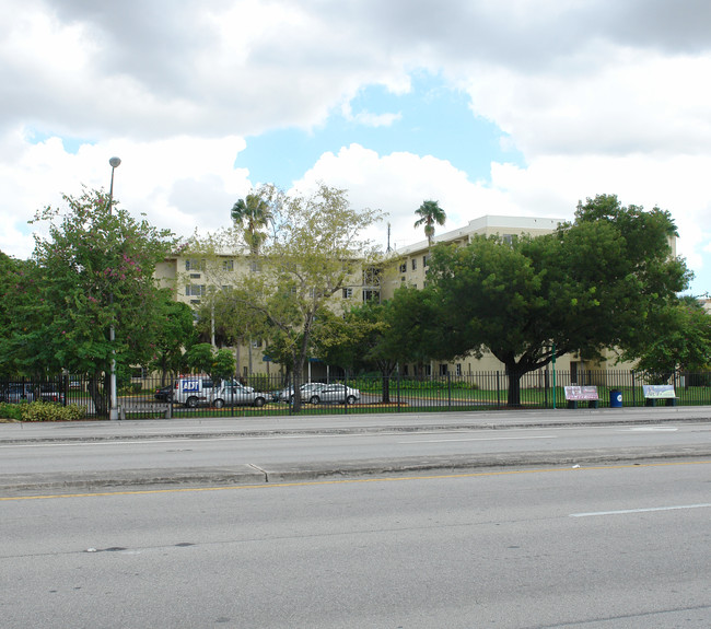 Palmer House in Miami, FL - Building Photo - Building Photo