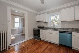 107 Arlington, A in Manchester, NH - Building Photo - Building Photo