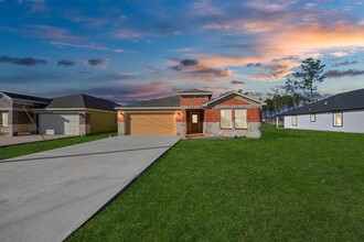 158 Road 5126 Rd in Cleveland, TX - Building Photo - Building Photo