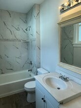 338 S High St, Unit 1 in Hillsboro, OH - Building Photo - Building Photo