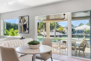 7810 Hawthorne Ave in Miami Beach, FL - Building Photo