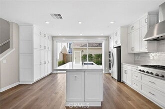 346 Chorus in Irvine, CA - Building Photo - Building Photo