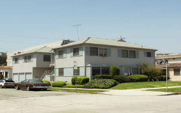 8403 W 1st St in Los Angeles, CA - Foto de edificio - Building Photo