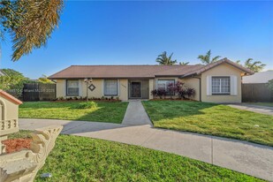 14242 SW 46th Ter in Miami, FL - Building Photo