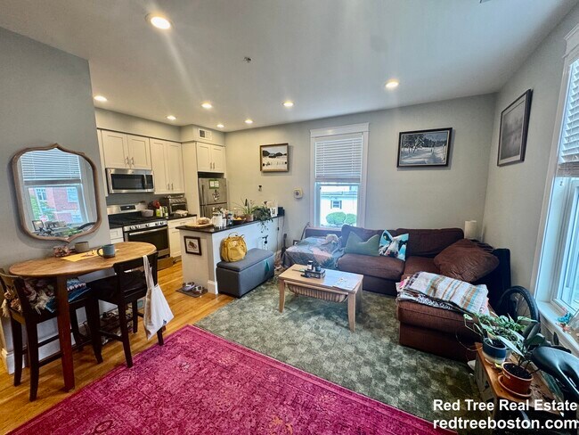 property at 405 S Huntington Ave