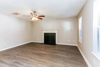 3610 Salem Hills Dr in Stonecrest, GA - Foto de edificio - Building Photo