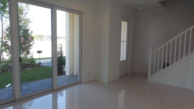 property at 3008 Franklin Pl