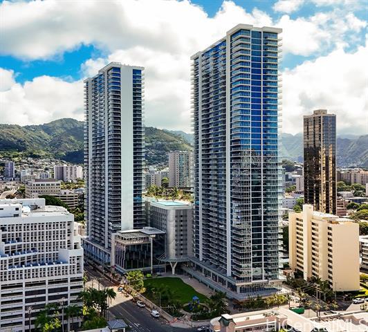 property at 825 Ke’eaumoku St