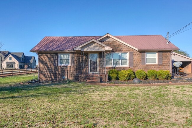 property at 476 Crescent Rd