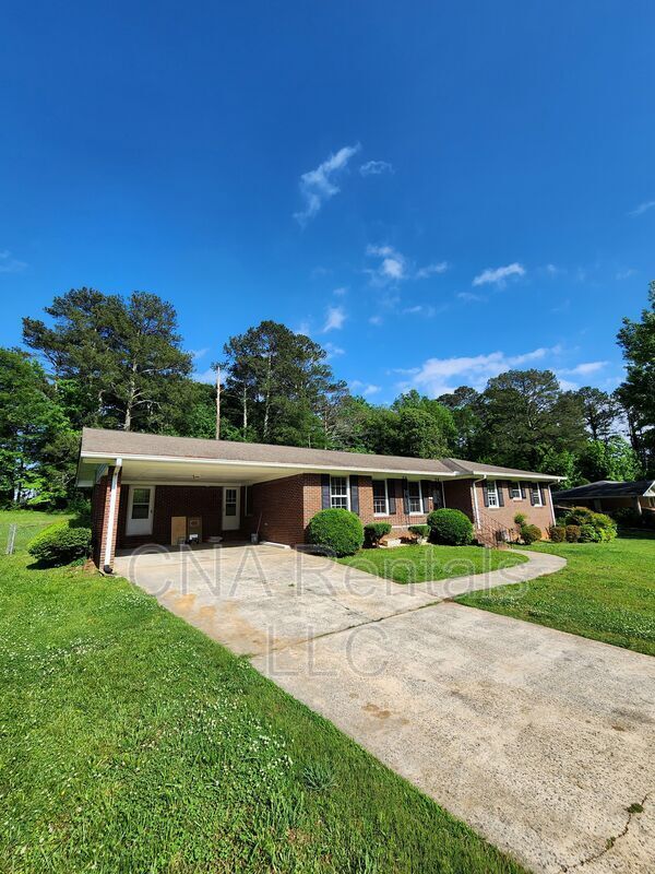 626 Honeybear Ln