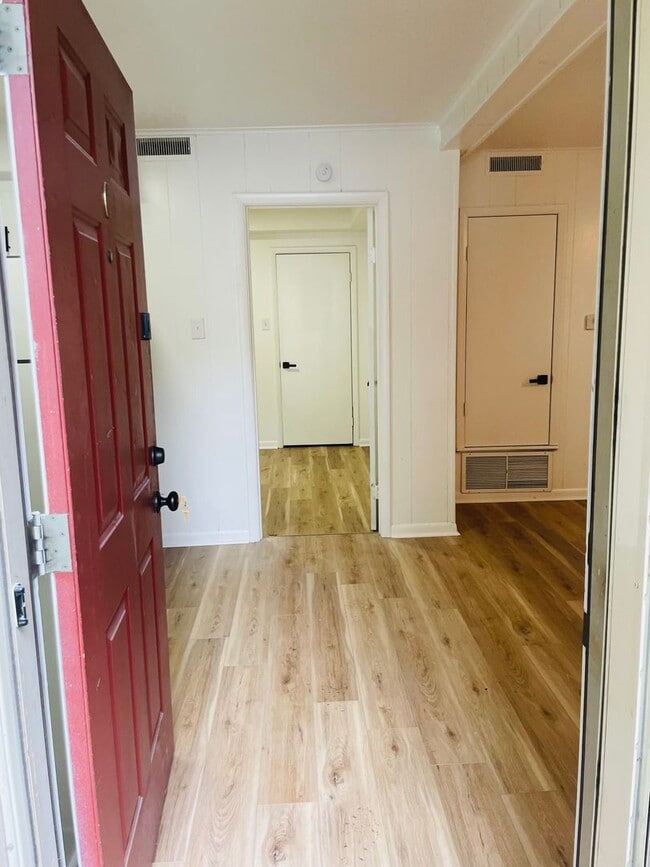 500 W Cross St in Benton, AR - Building Photo - Building Photo