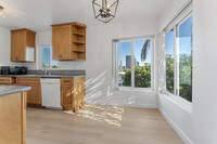 11743 Dorothy St, Unit 5 in Los Angeles, CA - Building Photo - Building Photo