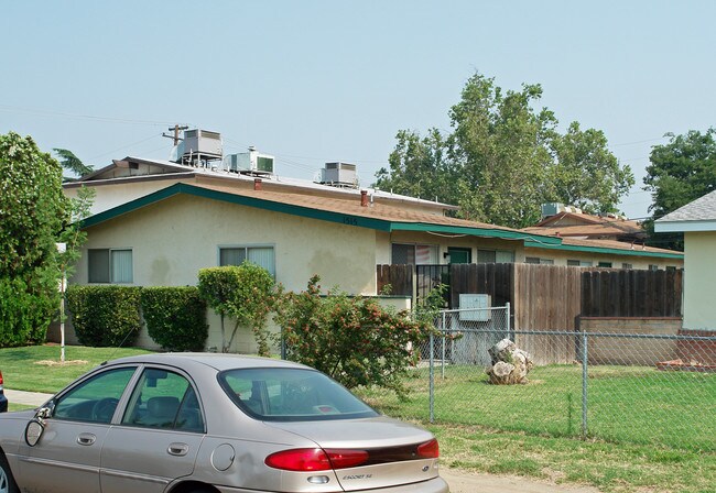 1515 Cambridge Ave in Fresno, CA - Building Photo - Building Photo