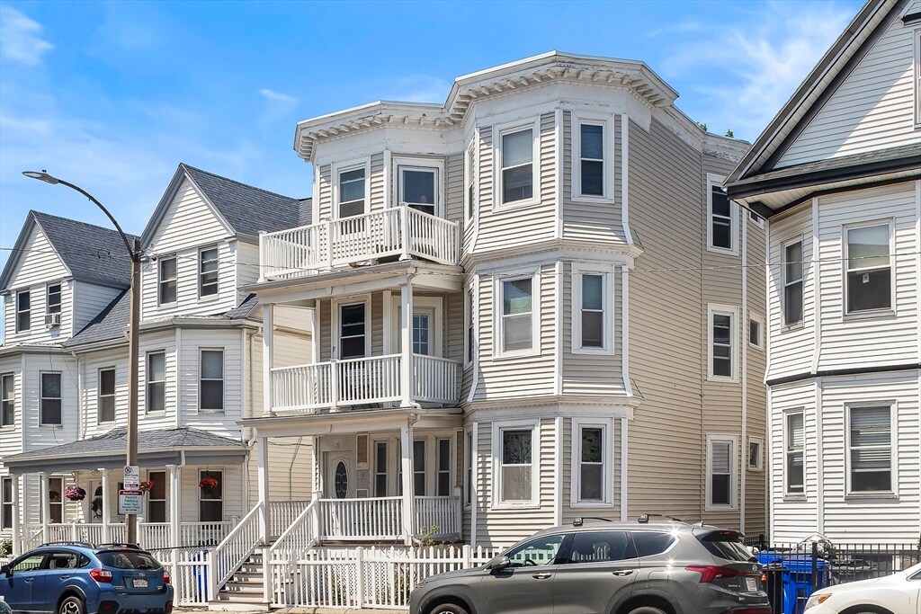 39 Edison Green in Boston, MA - Building Photo