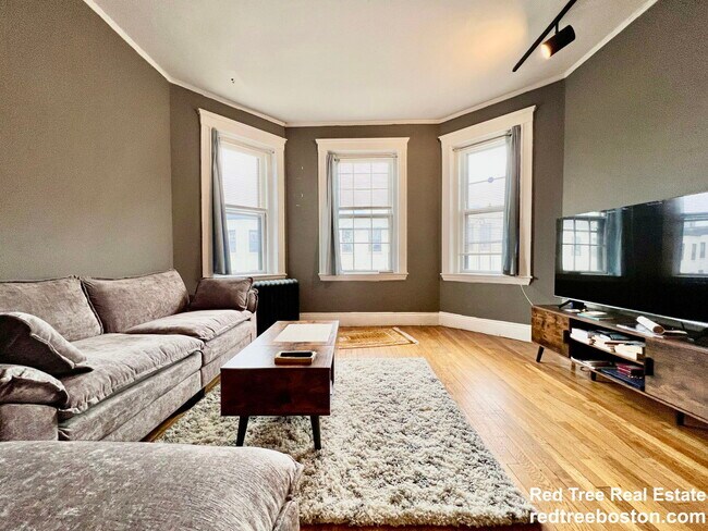 property at 1572 Commonwealth Ave