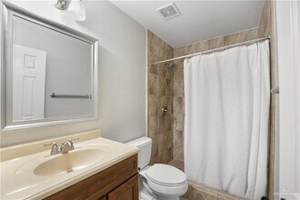 5708 N 28th Ln in McAllen, TX - Building Photo - Building Photo