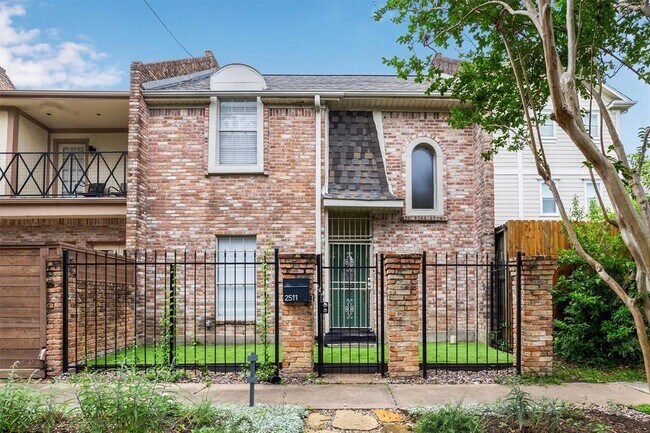 2511 Commonwealth St in Houston, TX - Building Photo - Building Photo