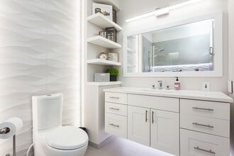 130 S Canal St in Chicago, IL - Building Photo - Building Photo