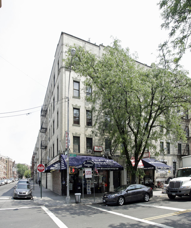 703-705 E 187th St in Bronx, NY - Foto de edificio - Building Photo